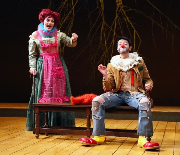 Kevin Hilversum (Feste) and Madison Coppola (Olivia)  Photo